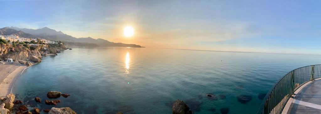Luxury Sea View 2 Bedroom Apartment By Maison Jaken Nerja Luaran gambar
